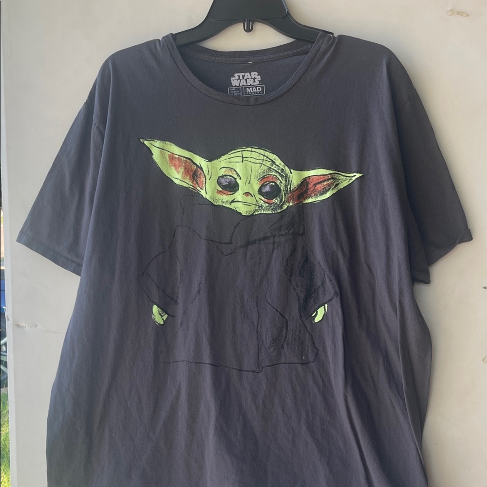 Star Wars Black Tee‎ with Green Character Design